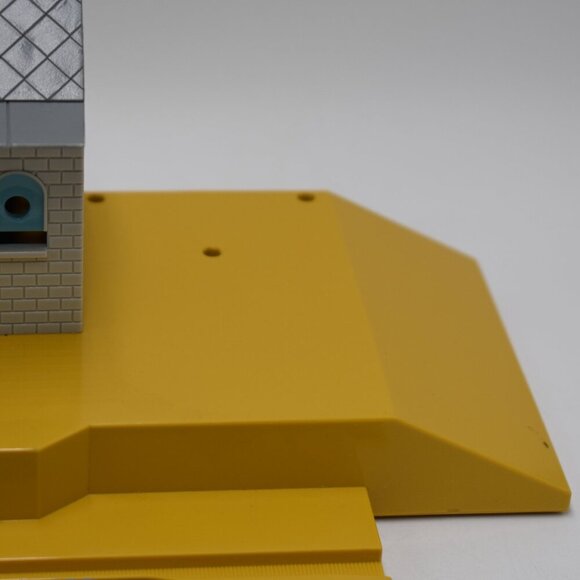 1998 Thomas & Friends Tomy Plarail Flying Harold Station Works - Station Only - Picture 6 of 11